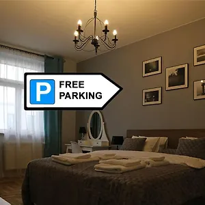 Grey Kosciuszko Apartment