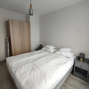 Przy Mogilskiej Z Miejscem Postojowym Kraków